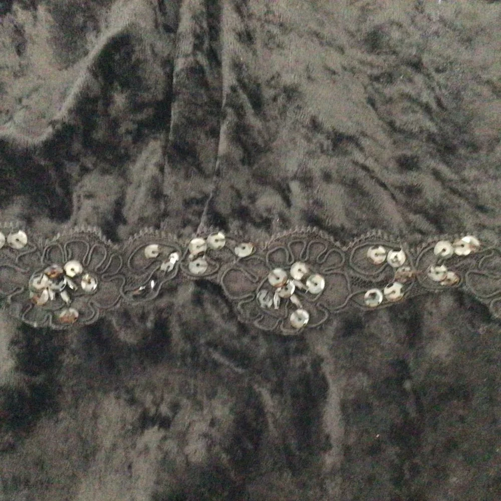 Molly Malloy Evening - Black velvety evening gown - Picture 6 of 12